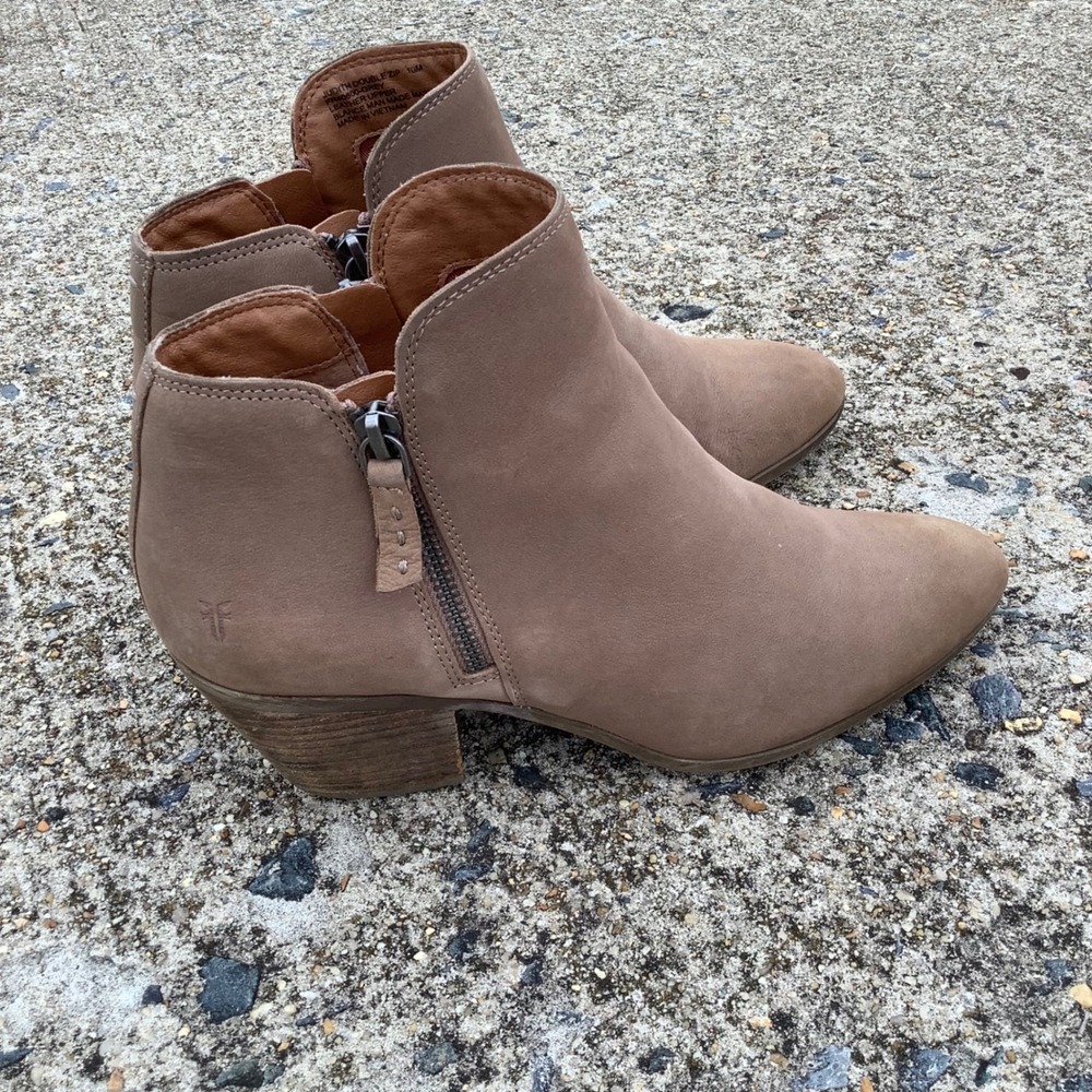 Frye Judith Double Zip Grey Leather Ankle Boots FR40800 Womens 10M